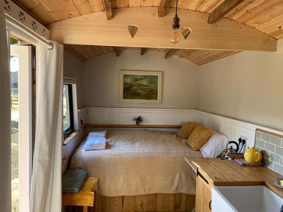 Villa Aspen Leaves: The Perfect Farm Retreat Graffham Esterno foto